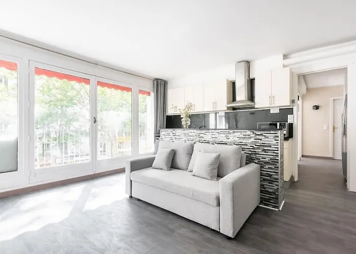 Appartement Ensoleille Buttes Chaumont - III