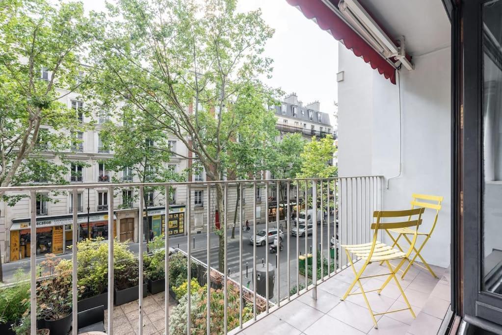 Ensoleille Buttes Chaumont - Iii Appartement Parijs